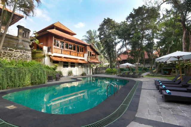 Swimming Pool 11